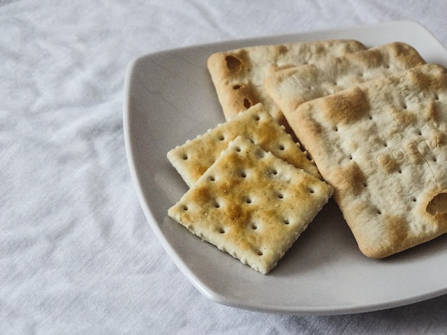 How To Choose Healthy Crackers