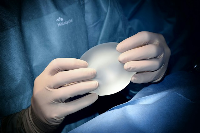 Are Breast Implants Right For You? Here Are 5 Health Factors You May Not Have Considered